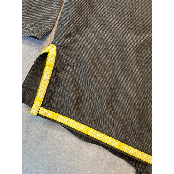 Submit Everyone Fuji jujutsu Gi Black with Yellow Accents, Size “W1” - Picture 10 of 12